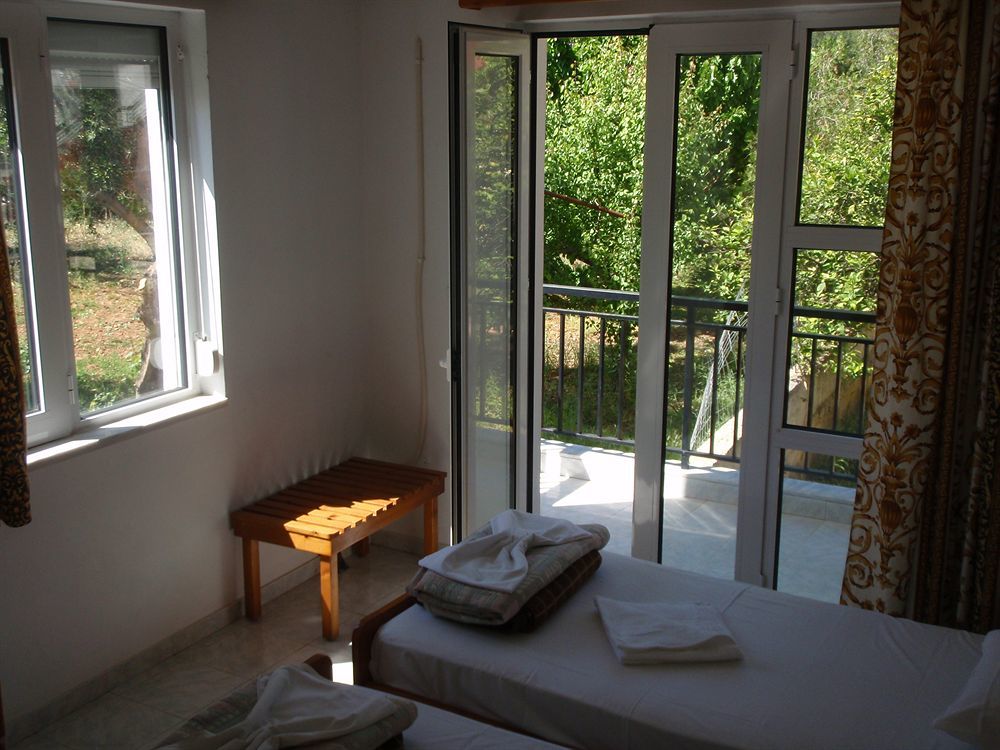 Niriis Hotel Kato Daratso Ngoại thất bức ảnh
